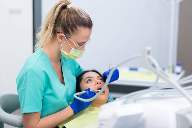 Best Broken or Chipped Tooth Repair in Oak Leaf, TX